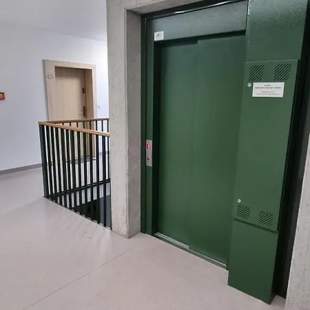 Skarbowa West Apartament *