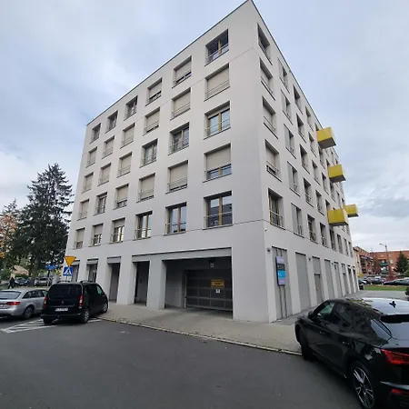 Skarbowa West Apartament *